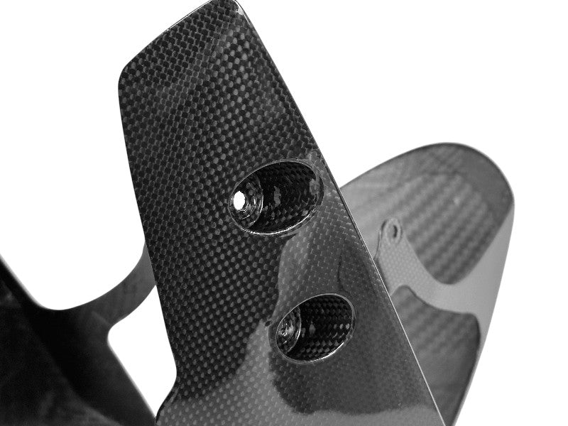 PARAFANGO ANTERIORE IN CARBONIO PER YAMAHA YZF R9 2025