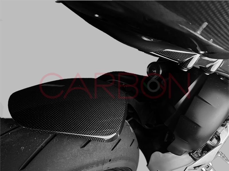 GUARDABARROS TRASERO CON CUBRE CADENA DE CARBONO DUCATI STREETFIGHTER V4 2020 / 2021 / 2022 / 2023