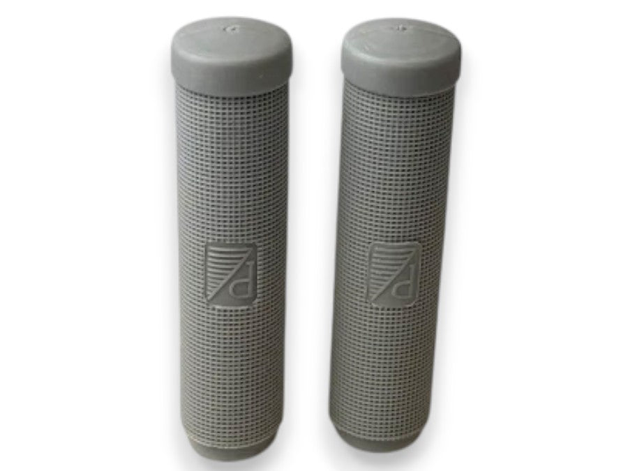 Coppia manopole Vespa 150 grigie COD. 00615-GR per modelli d’epoca 2T