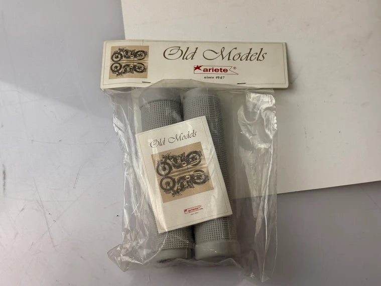 Coppia manopole Vespa 150 grigie COD. 00615-GR per modelli d’epoca 2T