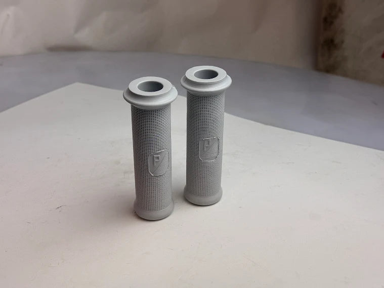 Coppia manopole grigie Ø 21 mm per Vespa 125 VNB, 150 VB1, VBA, VBB, GS 150, GS 160