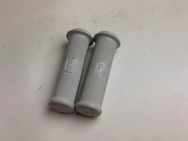 Coppia manopole grigie Ø 21 mm per Vespa 125 VNB, 150 VB1, VBA, VBB, GS 150, GS 160