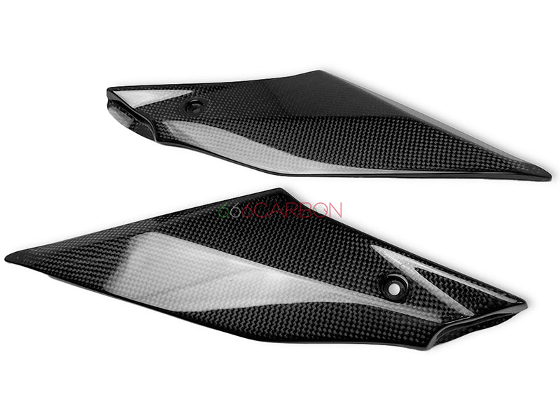 PANELES LATERALES PANELES LATERALES BAJO DEPÓSITO EN CARBON RACING PARA YAMAHA YZF-R1 2015 2016 2017 2028 2019