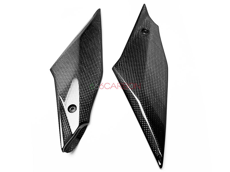 PANELES LATERALES PANELES LATERALES BAJO DEPÓSITO EN CARBON RACING PARA YAMAHA YZF-R1 2015 2016 2017 2028 2019