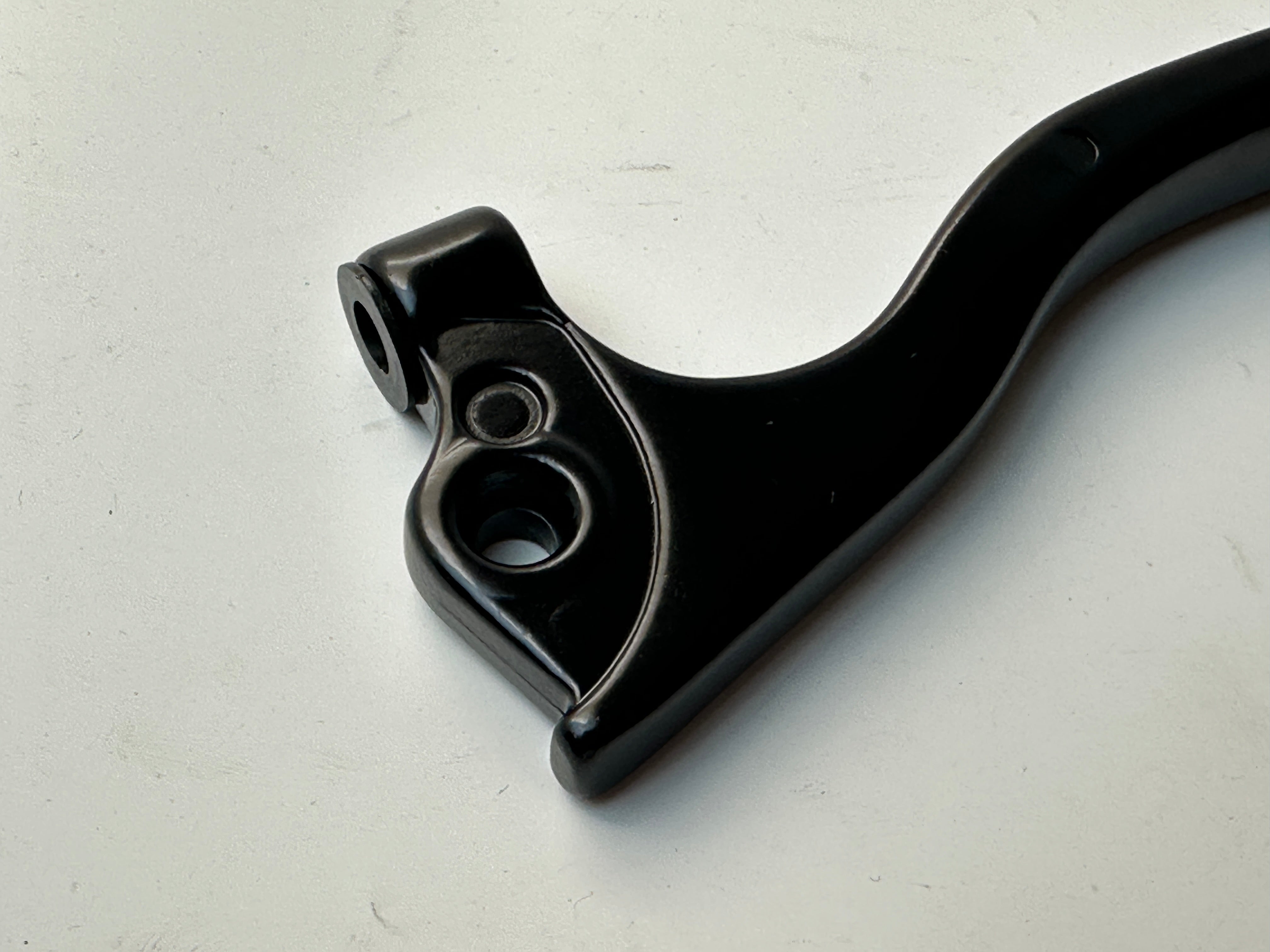 Maneta de freno derecha Peugeot Elyseo 50 (1999>) negra SGR 440535