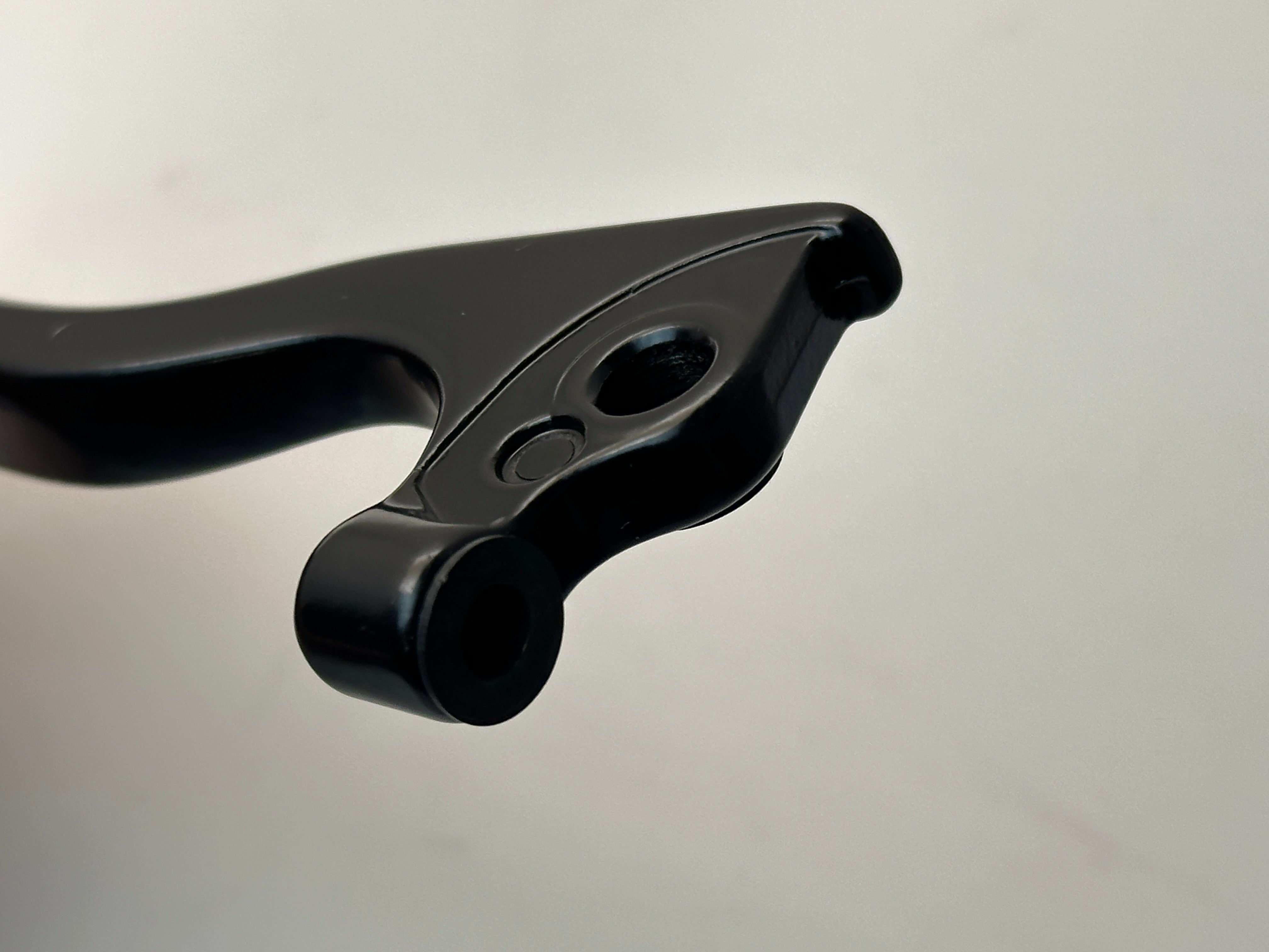 Maneta de freno derecha Peugeot Elyseo 50 (1999>) negra SGR 440535