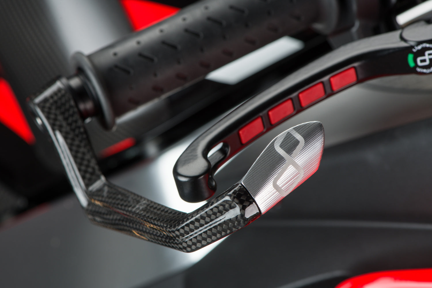 Protezione Leva Frizione in Carbonio/ Terminale Colorato - Interasse 132 mm