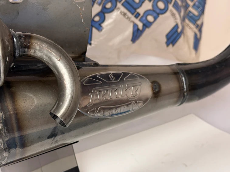 POLINI 200.0180 Marmitta Espansione con Silenziatore Carbon Look per Peugeot Speedake, Zenith, Buxy