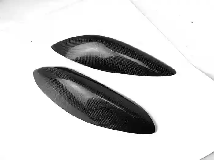PROTECTION DE COIN DE RÉSERVOIR EN CARBONE MV AGUSTA F3 675