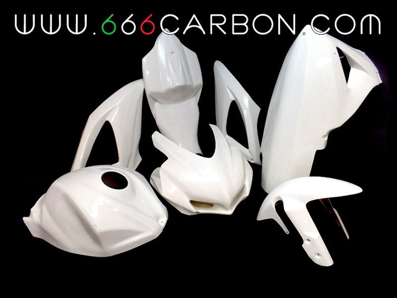 KIT CARENADO COMPLETO RACING DE FIBRA DE VIDRIO SUZUKI GSX R 600-750 2008-10