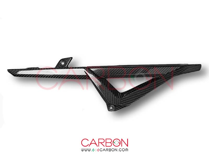 CUBRE CADENA SUPERIOR EN CARBONO APRILIA RSV4 1100 TUONO 1100 (2021-2025)