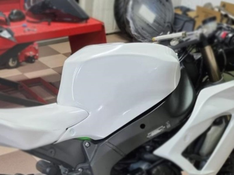 TAPA DEPÓSITO DE FIBRA DE VIDRIO LARGA KAWASAKI NINJA ZX-6R 2009-2014