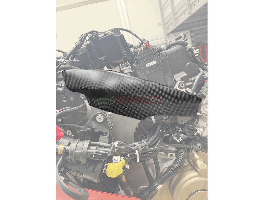 COUVERCLE DE COUVERTURE DE CADRE LATÉRAL | AUTOCLAVE AU CARBONE | DUCATI PANIGALE V4 / V4S / V4R / Tricolore 2025