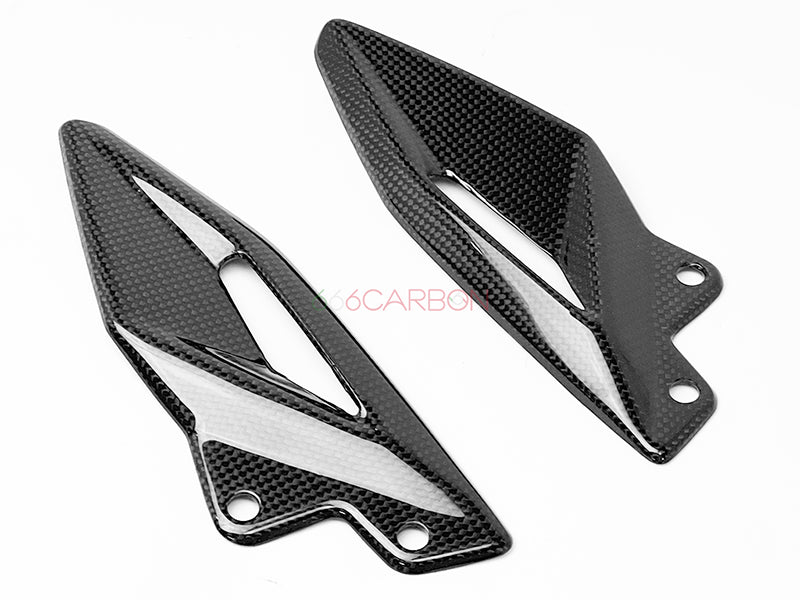 PAIR OF CARBON AUTOCLAVE HEELGUARDS FOR TRIUMPH STREET TRIPLE 765 MOTO2 2023 2024 2025