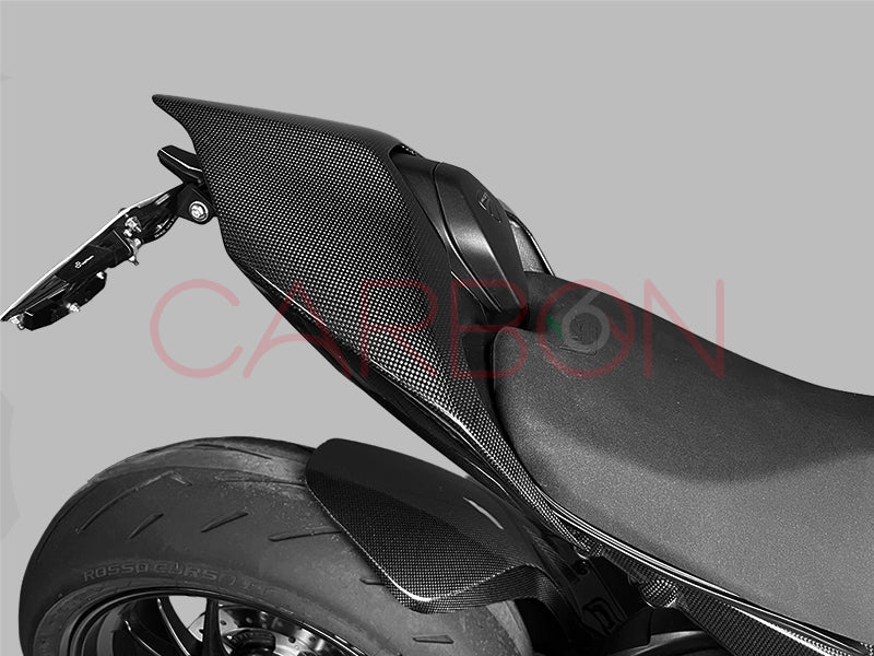REAR FAIRING SEAT TAIL IN CARBON DUCATI STREETFIGHTER V4 2020 / 2021 / 2022 / 2023