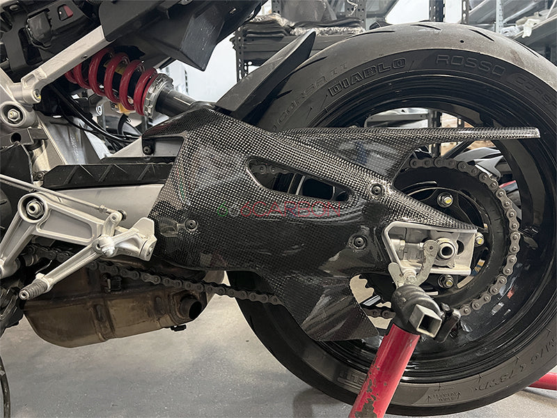 SWINGARM COVER WITH CARBON CHAIN ​​COVER APRILIA RS 660 TUONO 660 (2020-23)