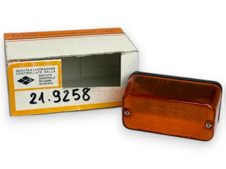 210030 Triom freccia laterale per Piaggio Ape 50 prima serie