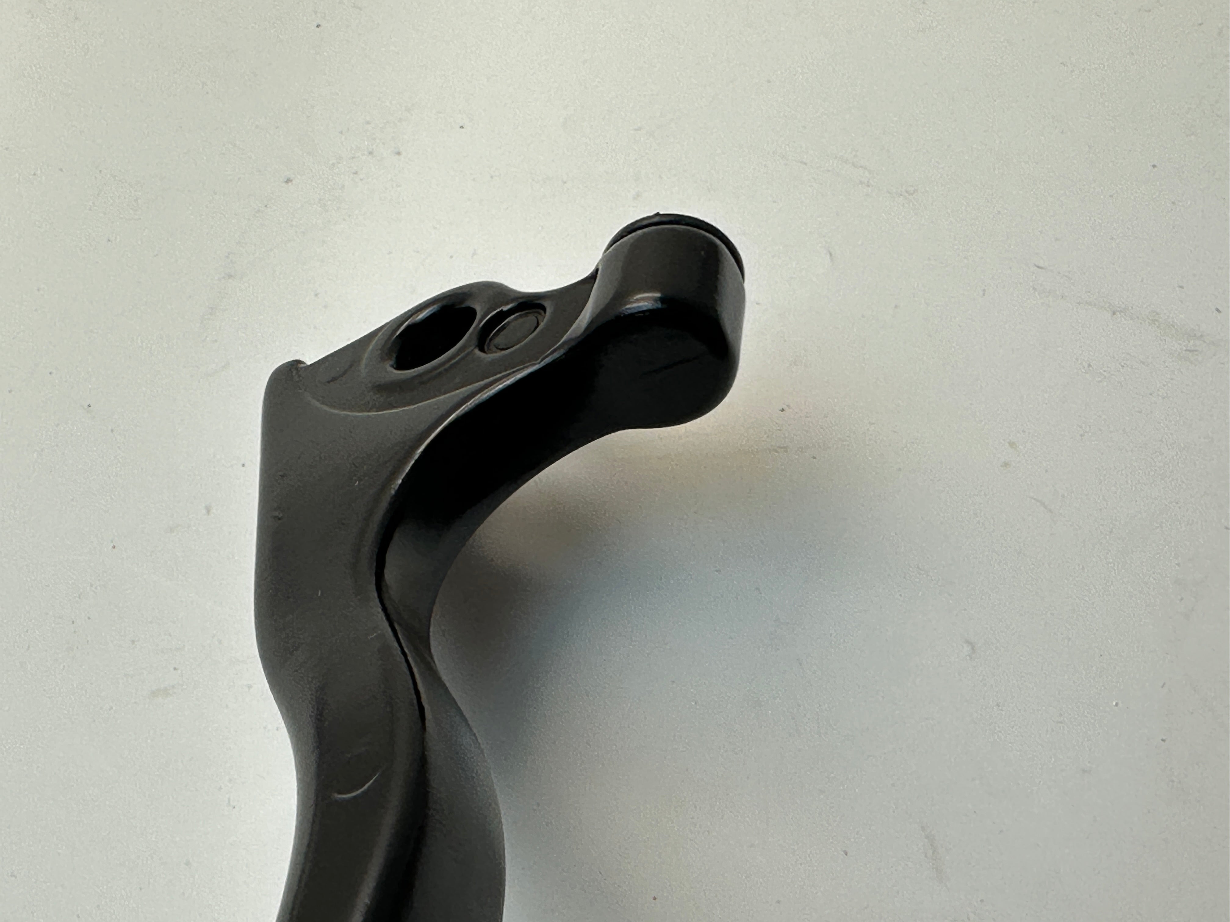 Maneta de freno derecha Peugeot Elyseo 50 (1999>) negra SGR 440535